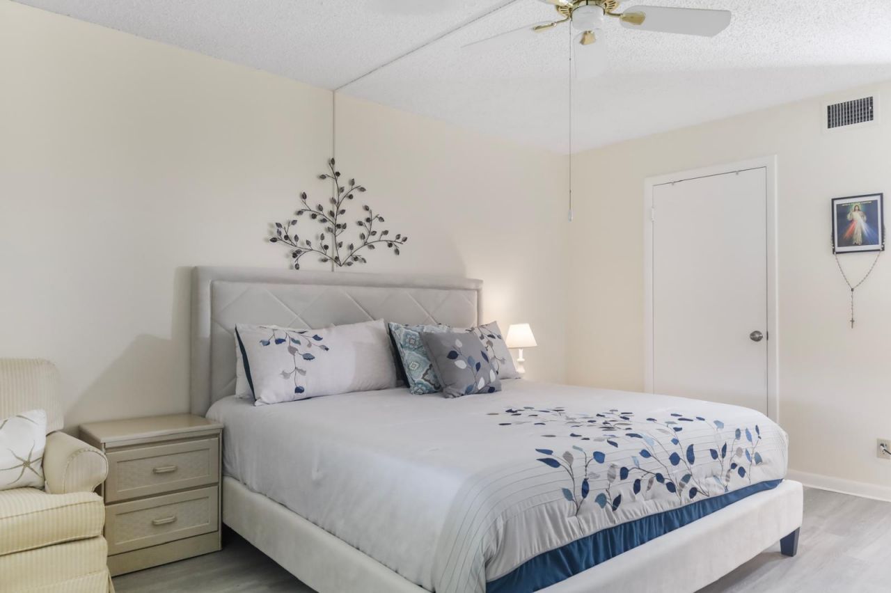 106 Lake Pine Circle, Unit C-1, Greenacres, FL 33463 Photo