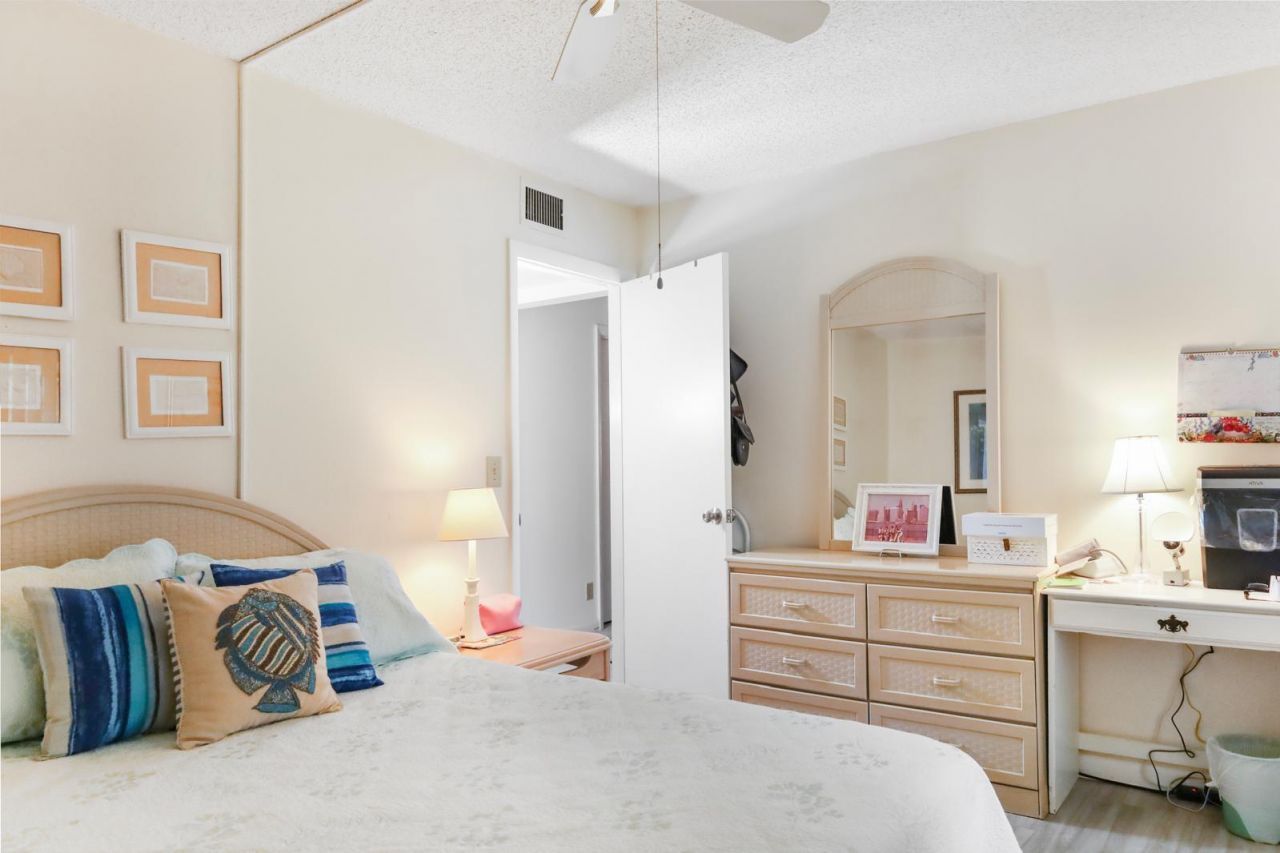 106 Lake Pine Circle, Unit C-1, Greenacres, FL 33463 Photo
