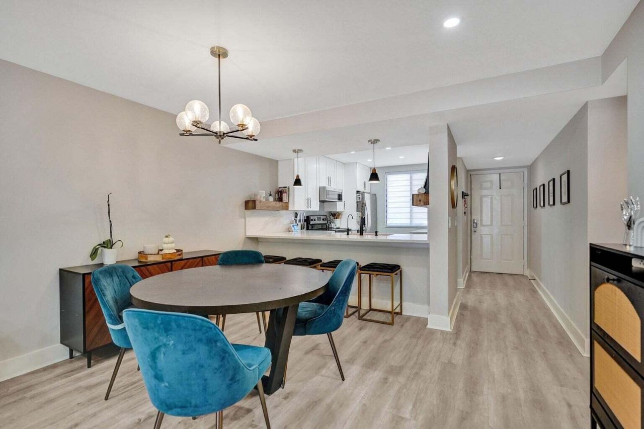 6193 Balboa Circle, Unit 201, Boca Raton, FL 33433 Photo