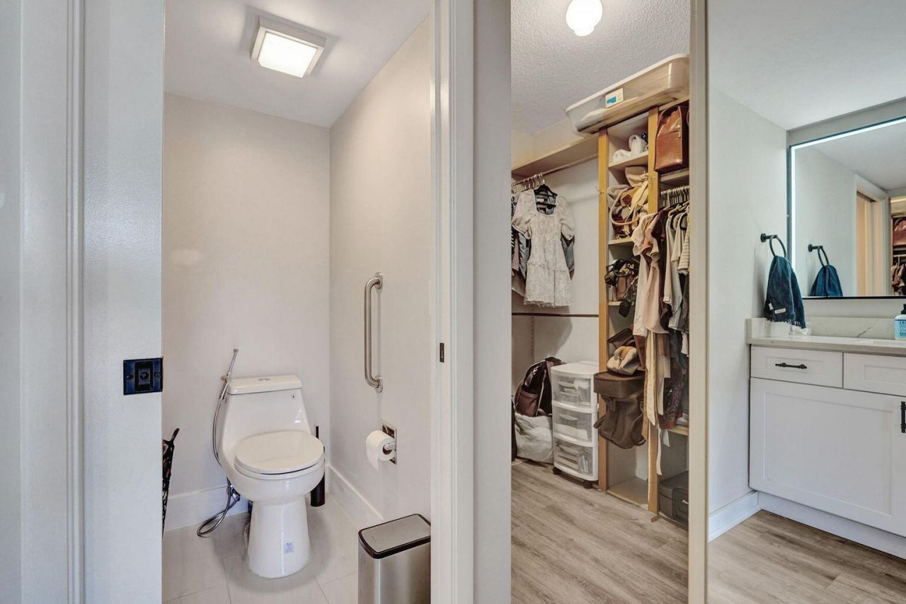 6193 Balboa Circle, Unit 201, Boca Raton, FL 33433 Photo