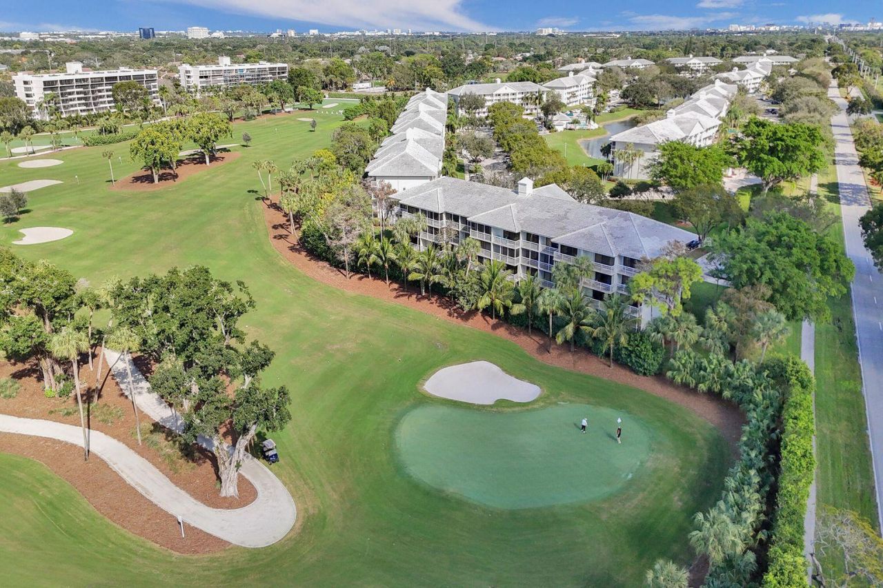 6193 Balboa Circle, Unit 201, Boca Raton, FL 33433 Photo