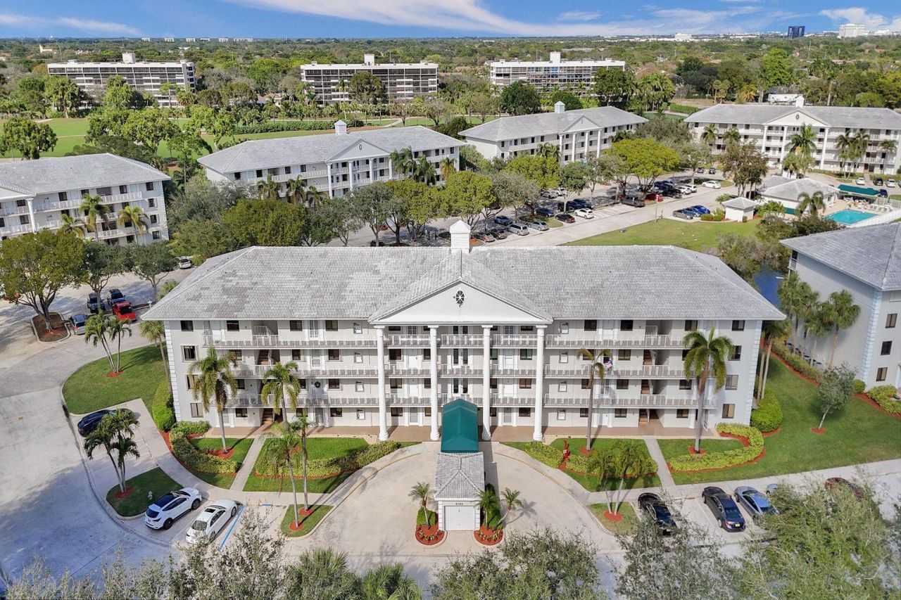 6193 Balboa Circle, Unit 201, Boca Raton, FL 33433 Photo
