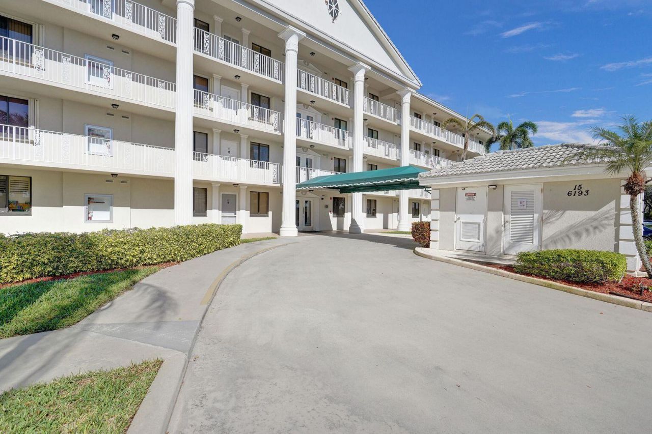 6193 Balboa Circle, Unit 201, Boca Raton, FL 33433 Photo
