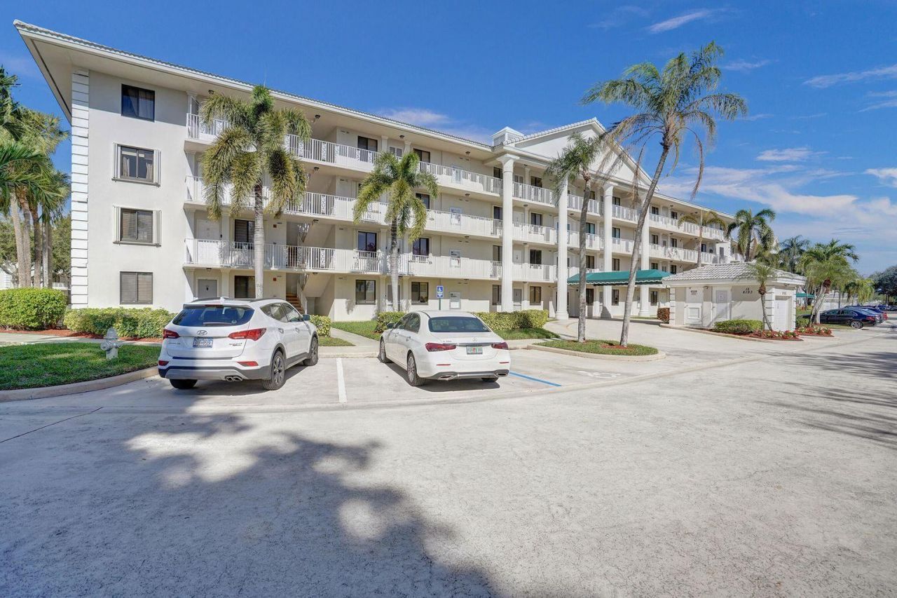 6193 Balboa Circle, Unit 201, Boca Raton, FL 33433 Photo