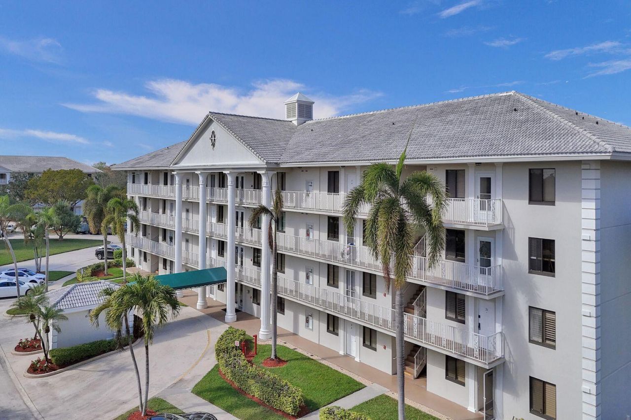 6193 Balboa Circle, Unit 201, Boca Raton, FL 33433 Photo