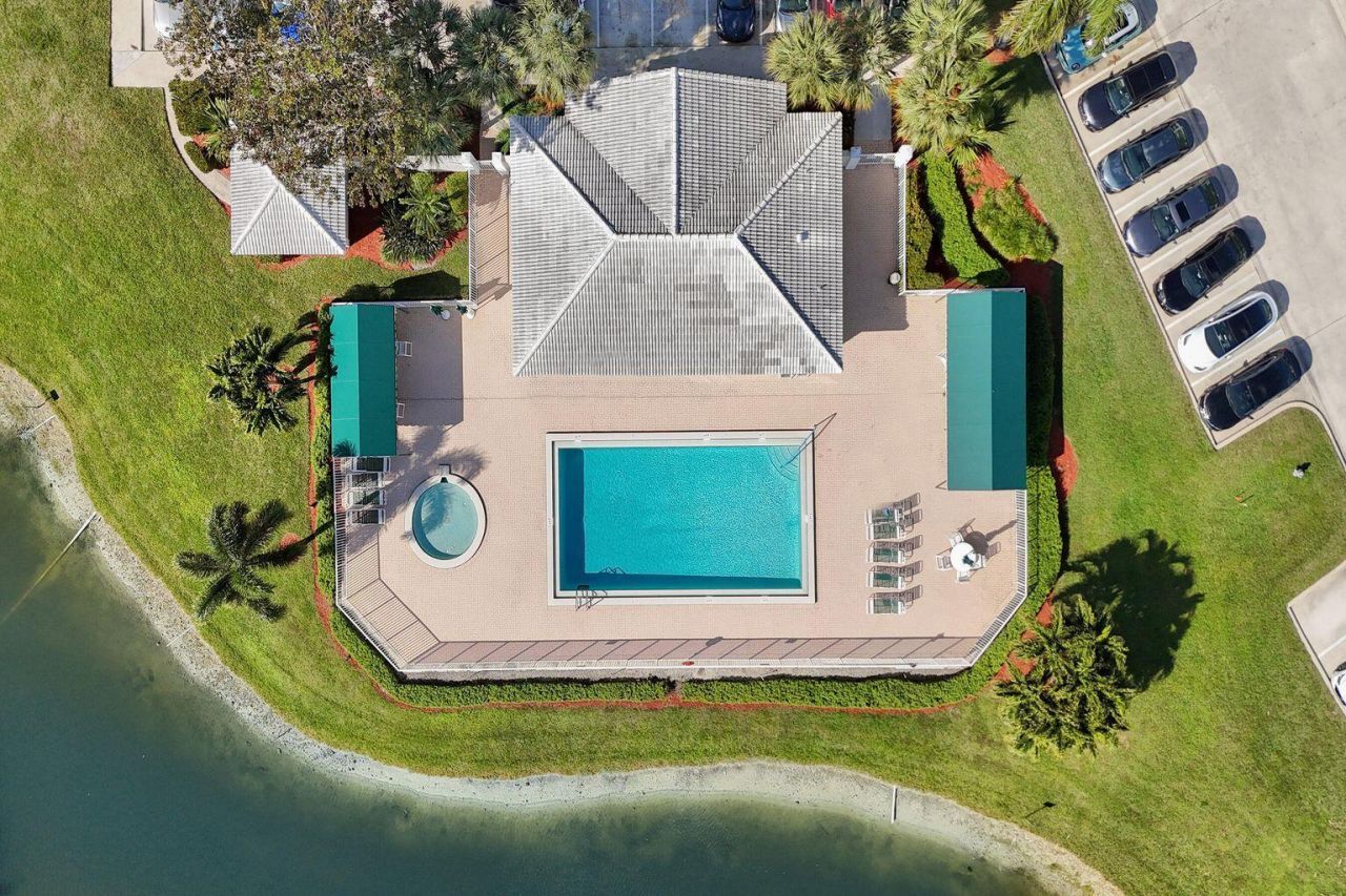 6193 Balboa Circle, Unit 201, Boca Raton, FL 33433 Photo