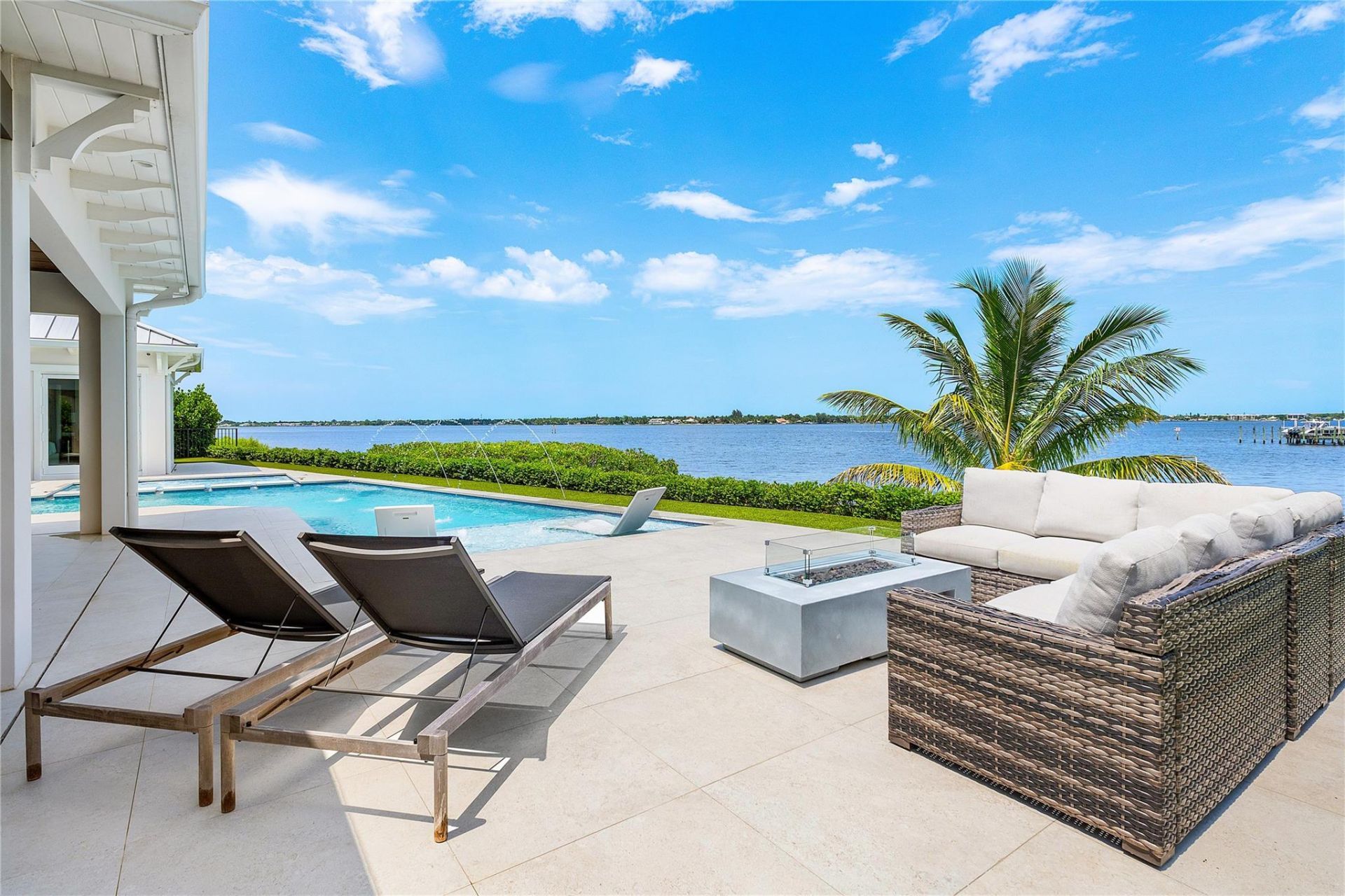 2842 SW Rivers End Way, Palm City, FL 34990 Photo