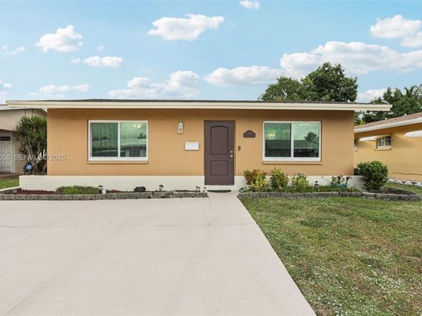 6003 NW 74th Ave, Tamarac, FL 33321