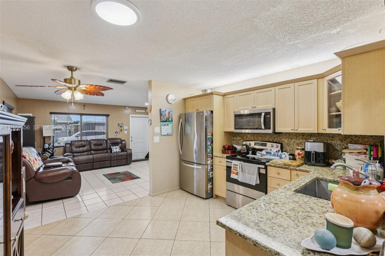 6003 NW 74th Ave, Tamarac, FL 33321 Photo