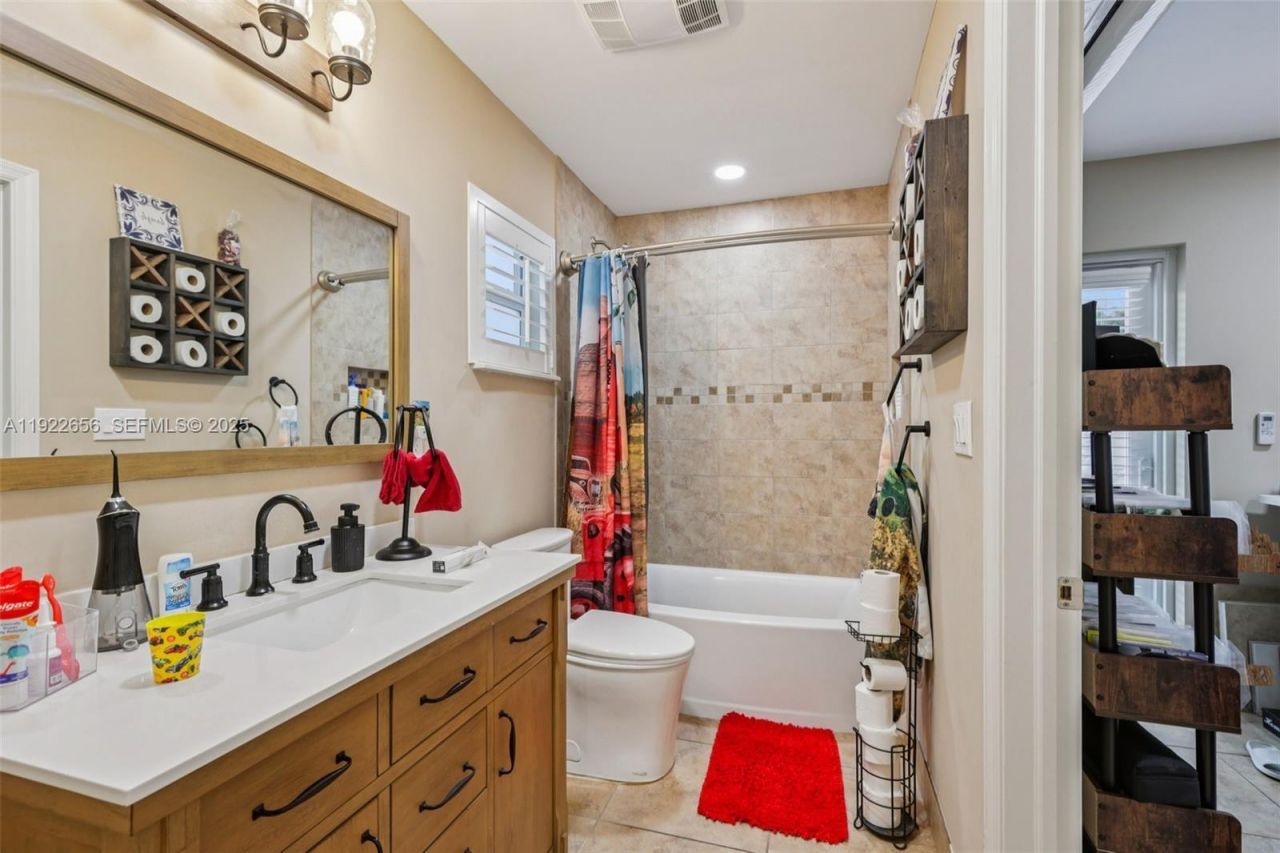 6003 NW 74th Ave, Tamarac, FL 33321 Photo