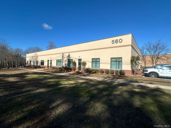 560 Bradley Hill Road W, Blauvelt, NY 10913