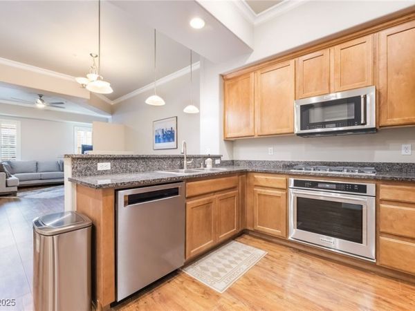 50 E Serene Avenue, Unit 320, Las Vegas, NV 89123