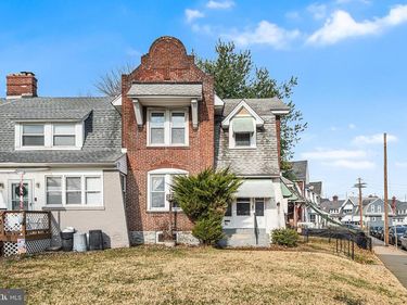 12 PLAZA STREET, MARCUS HOOK, PA 19061