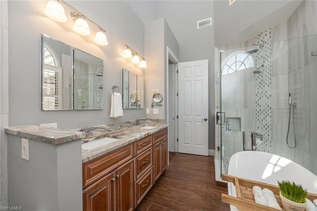 1180 Clam Ct, Naples, FL 34102 Photo