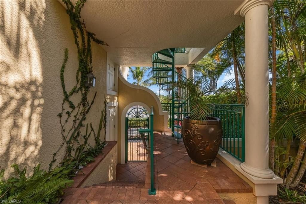 1180 Clam Ct, Naples, FL 34102 Photo