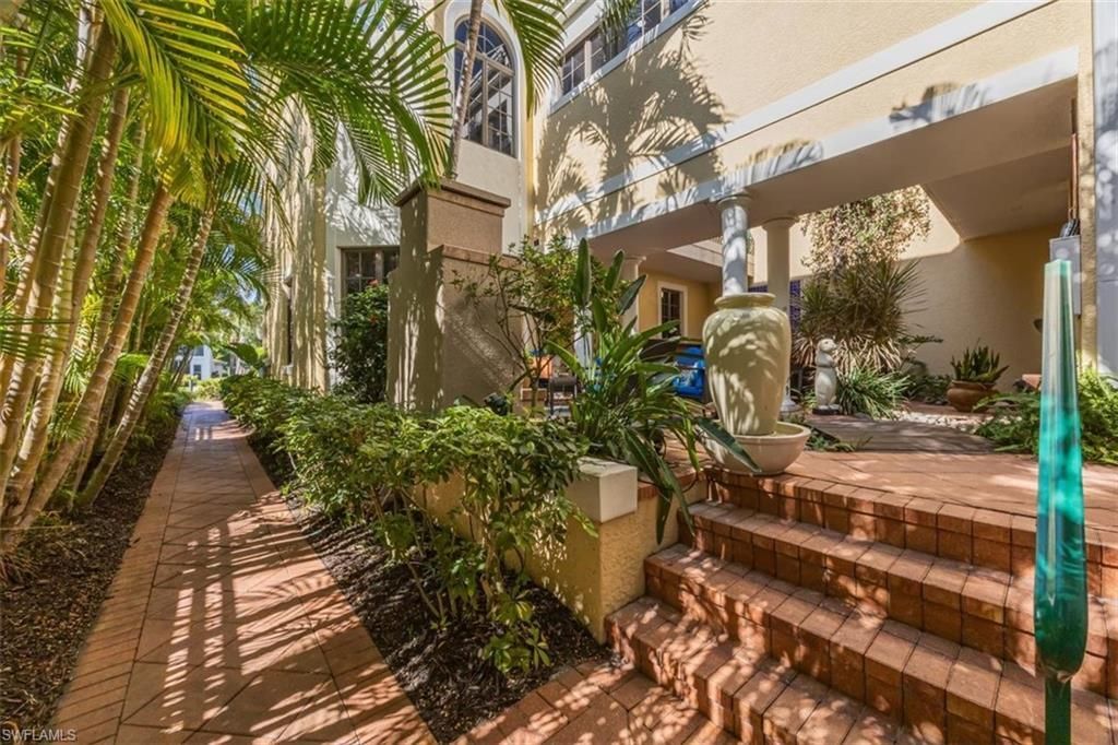 1180 Clam Ct, Naples, FL 34102 Photo