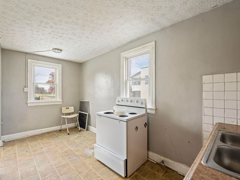 397 Catherine Street, Columbus, OH 43223 Photo 22