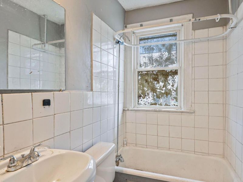 397 Catherine Street, Columbus, OH 43223 Photo 5