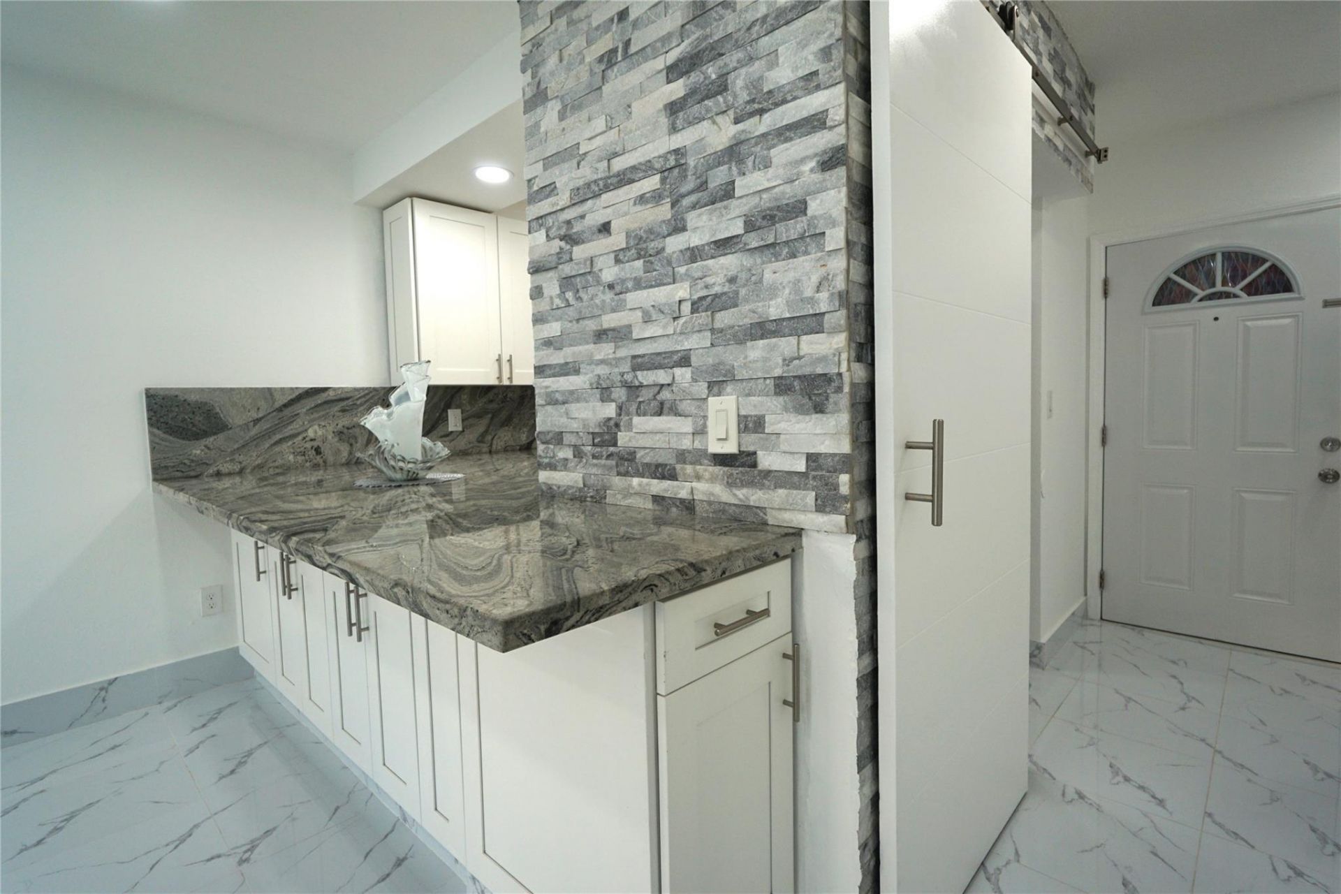 1035 W 77th St, Unit 208, Hialeah, FL 33014 Photo