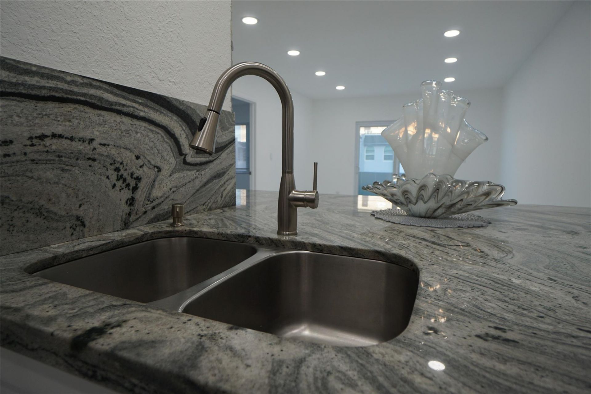 1035 W 77th St, Unit 208, Hialeah, FL 33014 Photo