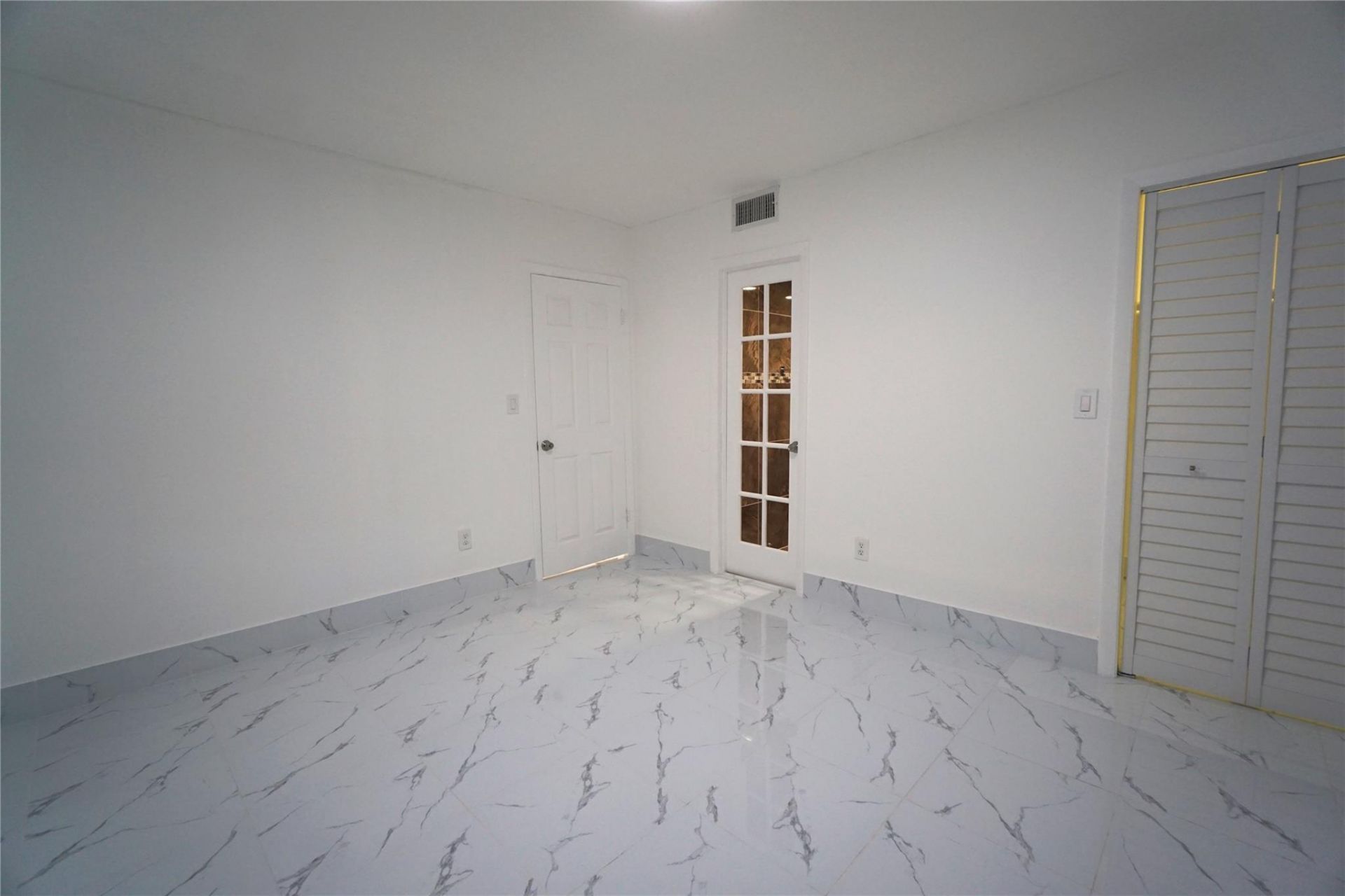 1035 W 77th St, Unit 208, Hialeah, FL 33014 Photo