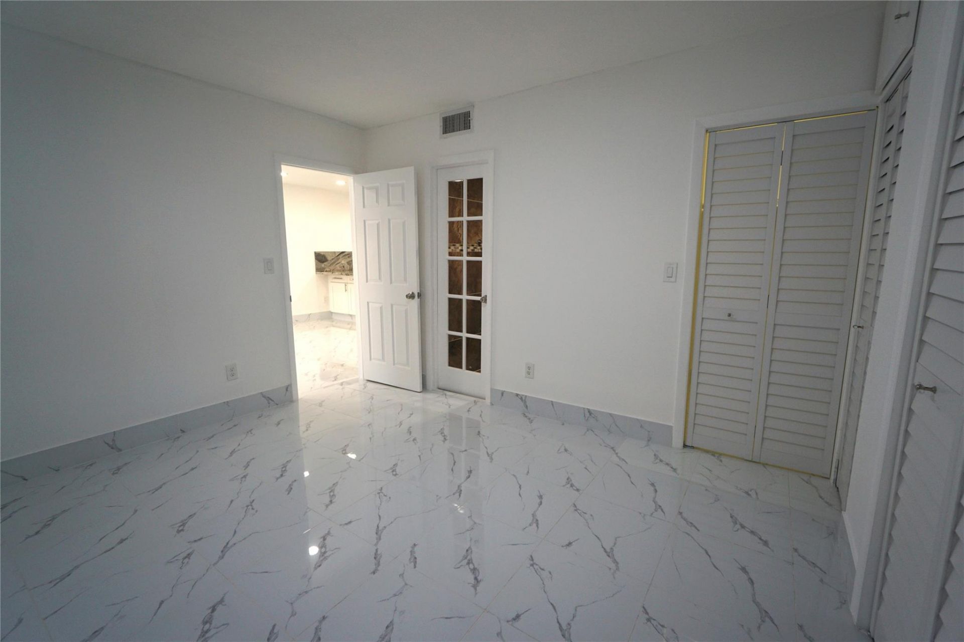 1035 W 77th St, Unit 208, Hialeah, FL 33014 Photo