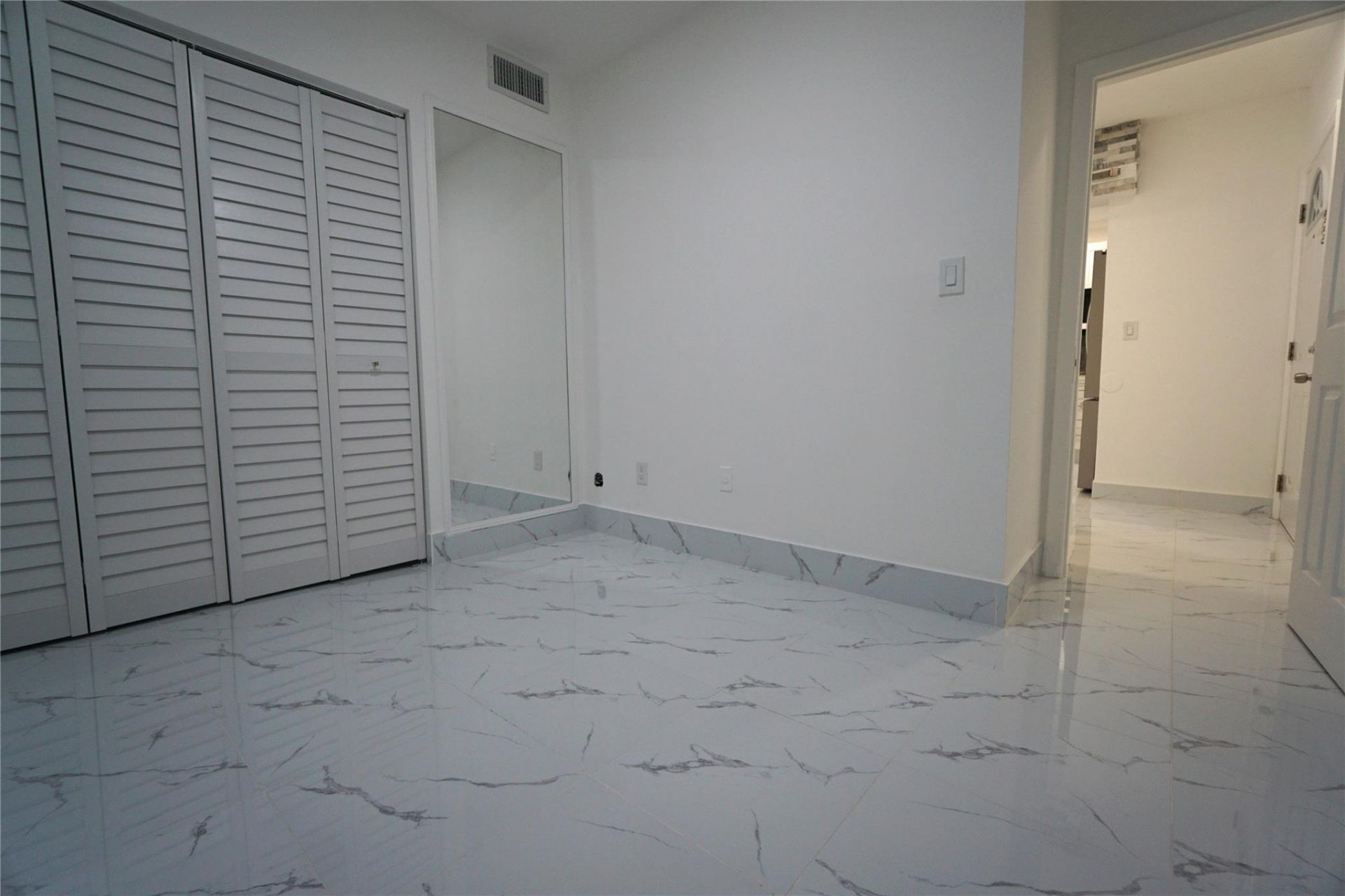 1035 W 77th St, Unit 208, Hialeah, FL 33014 Photo