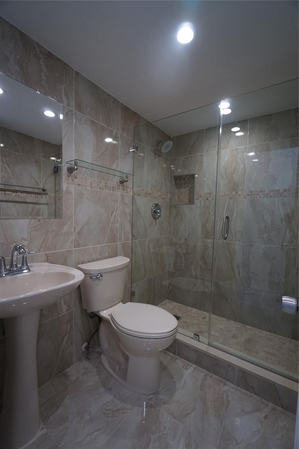 1035 W 77th St, Unit 208, Hialeah, FL 33014 Photo