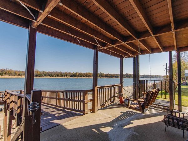 1111 LEANING TREES LN, Adamsville, TN 38310