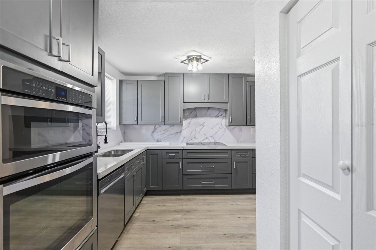 525 27th Avenue S, Saint Petersburg, FL 33705 Photo