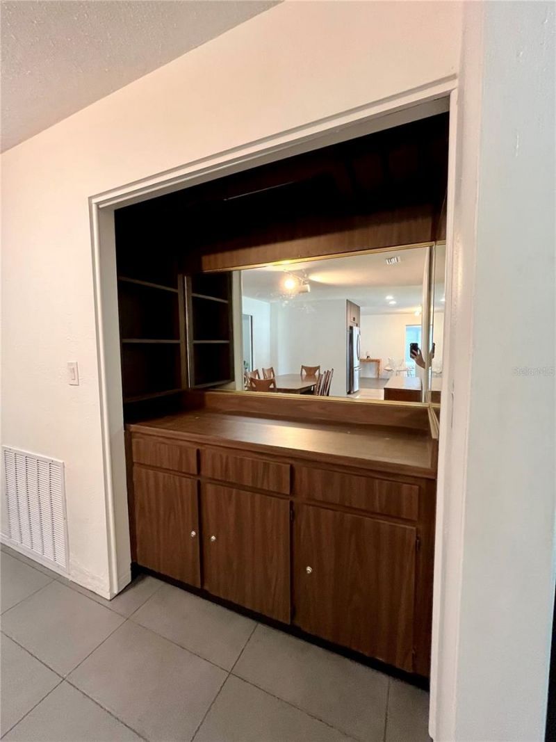 1945 68th Avenue S, Saint Petersburg, FL 33712 Photo