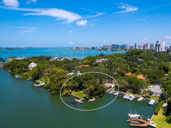 1542 GULFVIEW DRIVE, SARASOTA, FL 34236