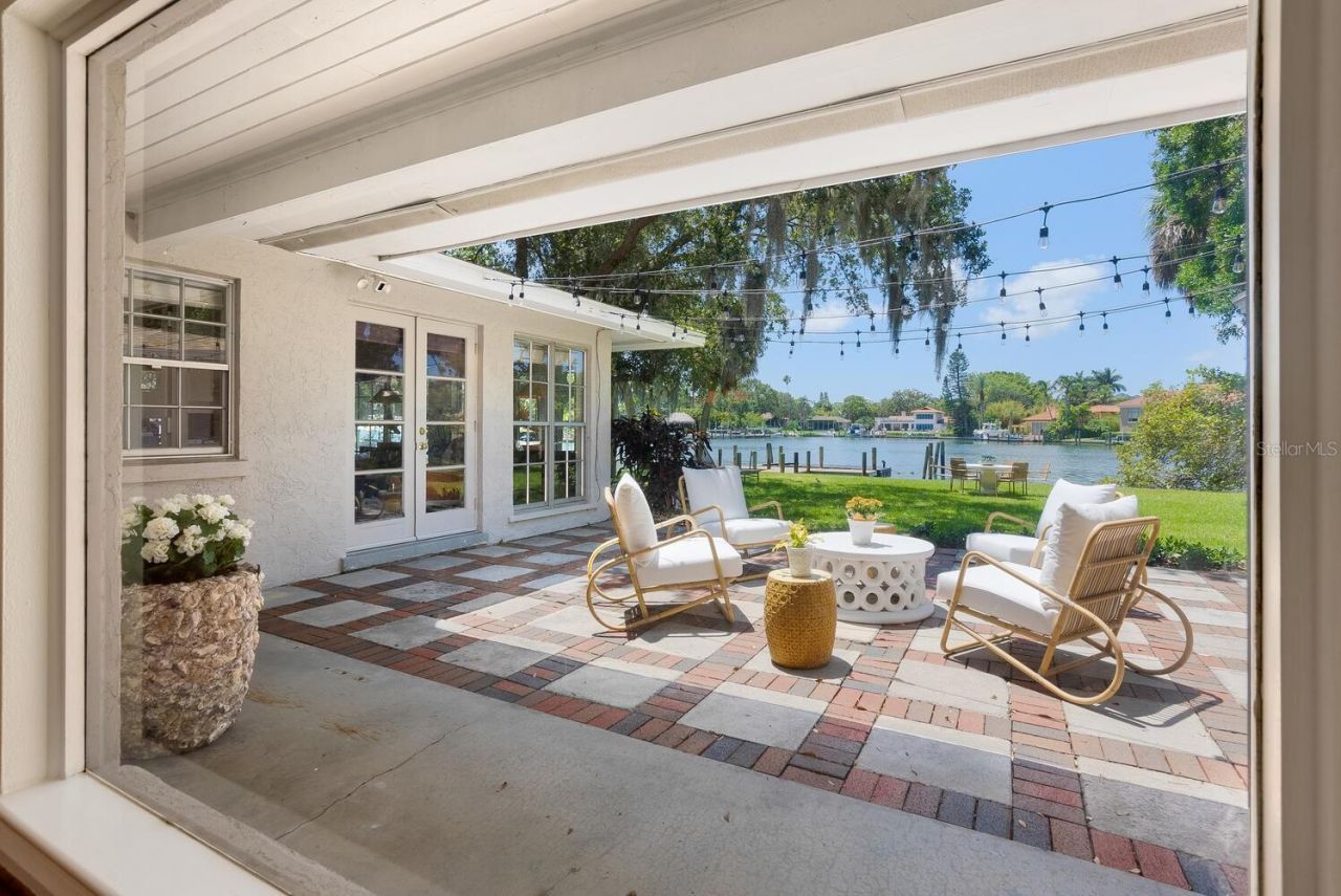 1542 Gulfview Drive, Sarasota, FL 34236 Photo