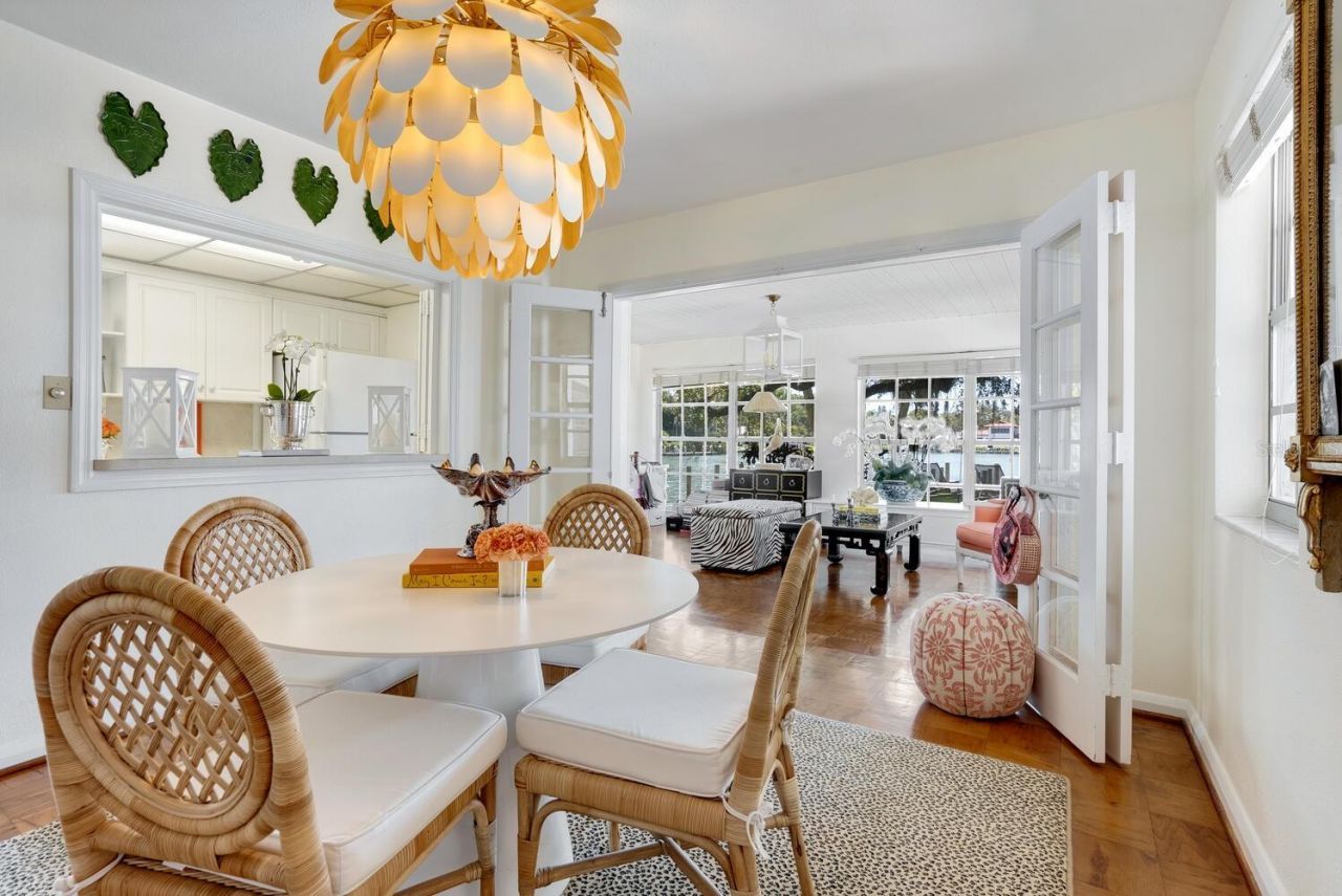 1542 Gulfview Drive, Sarasota, FL 34236 Photo