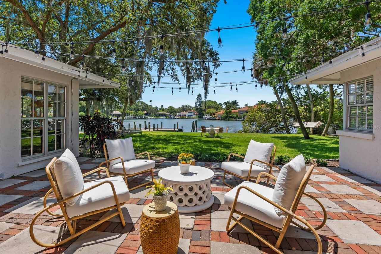 1542 Gulfview Drive, Sarasota, FL 34236 Photo