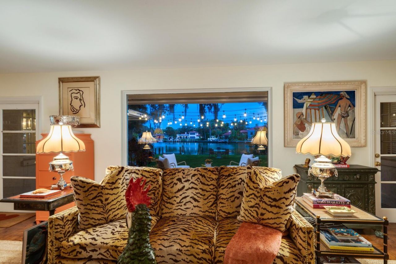 1542 Gulfview Drive, Sarasota, FL 34236 Photo