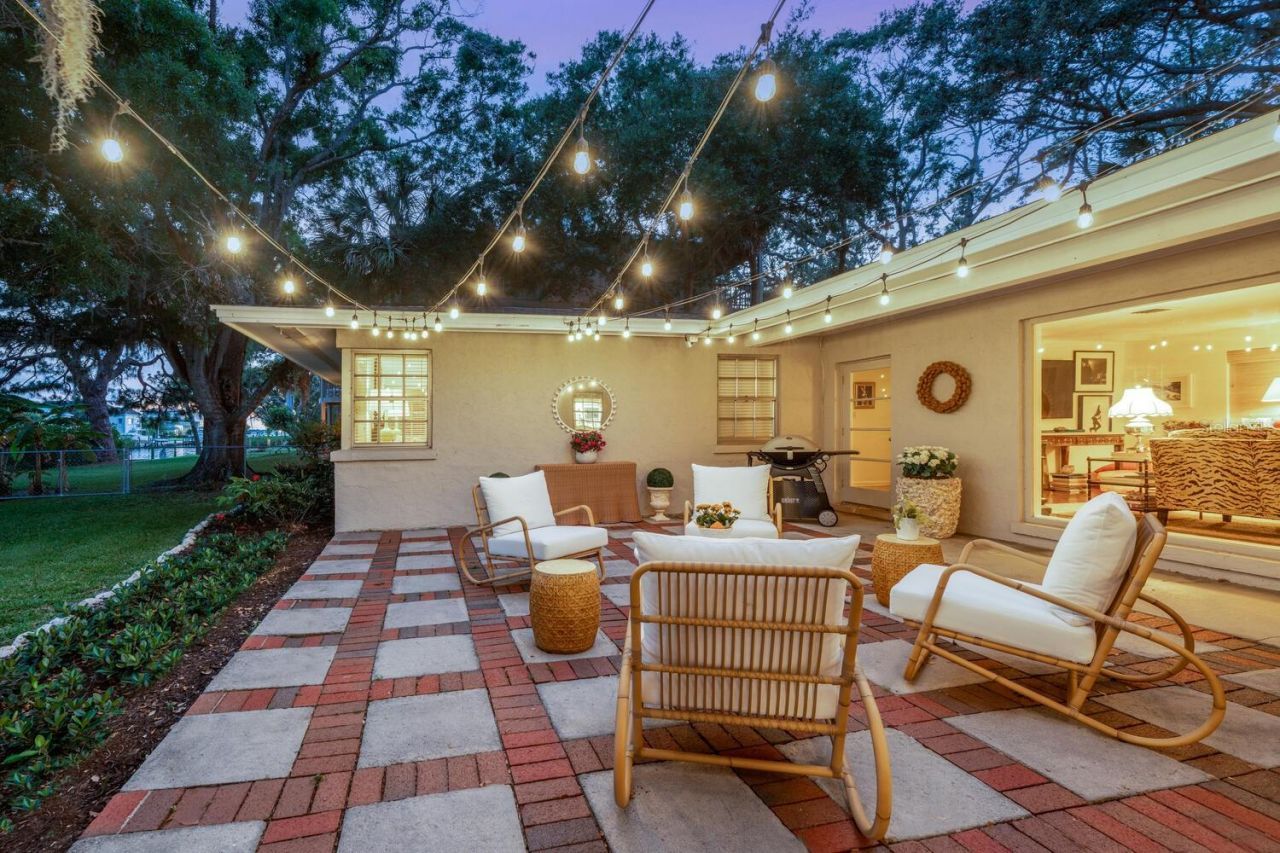 1542 Gulfview Drive, Sarasota, FL 34236 Photo