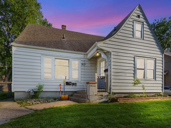 817 W 15th St, Sioux Falls, SD 57104