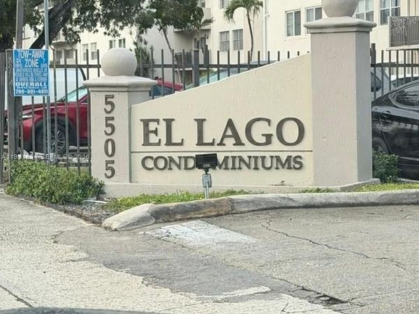 5501 NW 7th St, Unit E301, Miami, FL 33126