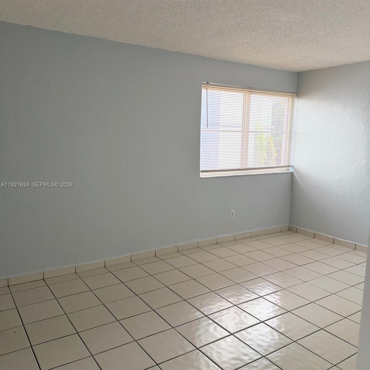 5501 NW 7th St, Unit E301, Miami, FL 33126 Photo