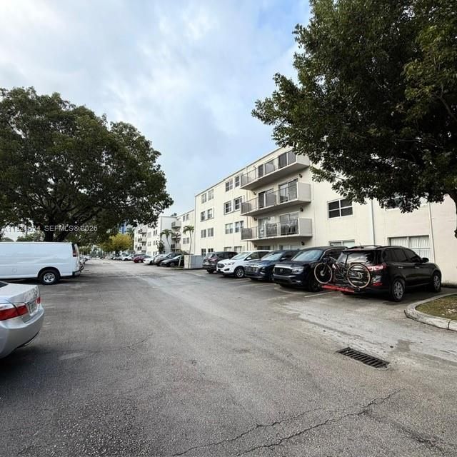 5501 NW 7th St, Unit E301, Miami, FL 33126 Photo