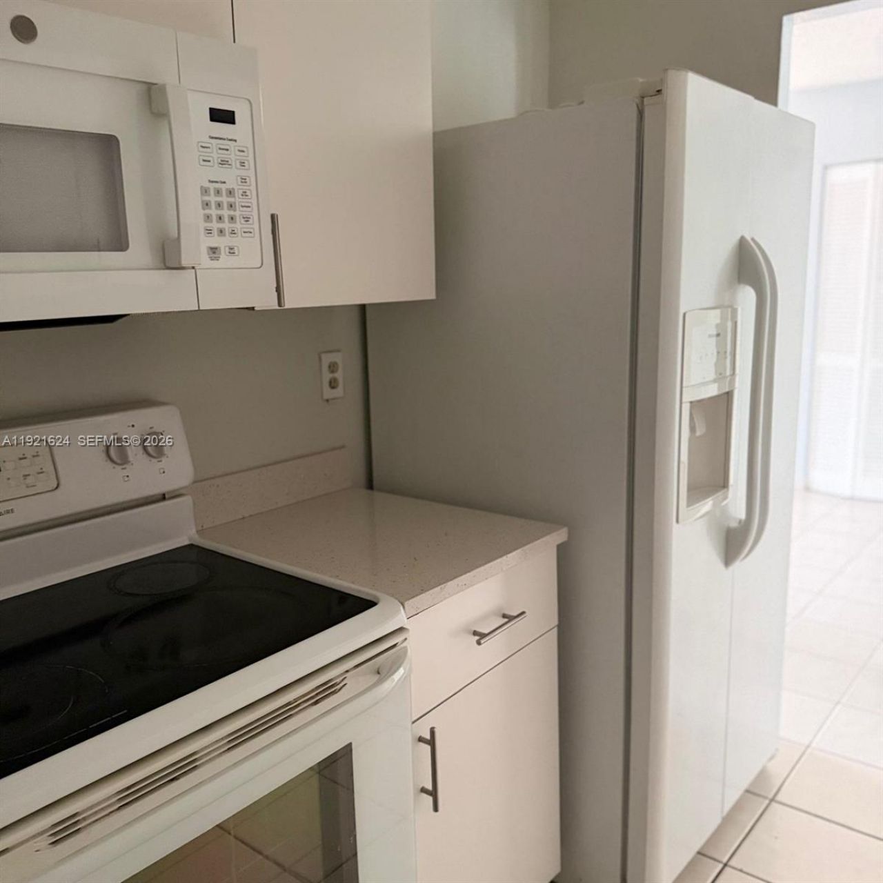 5501 NW 7th St, Unit E301, Miami, FL 33126 Photo