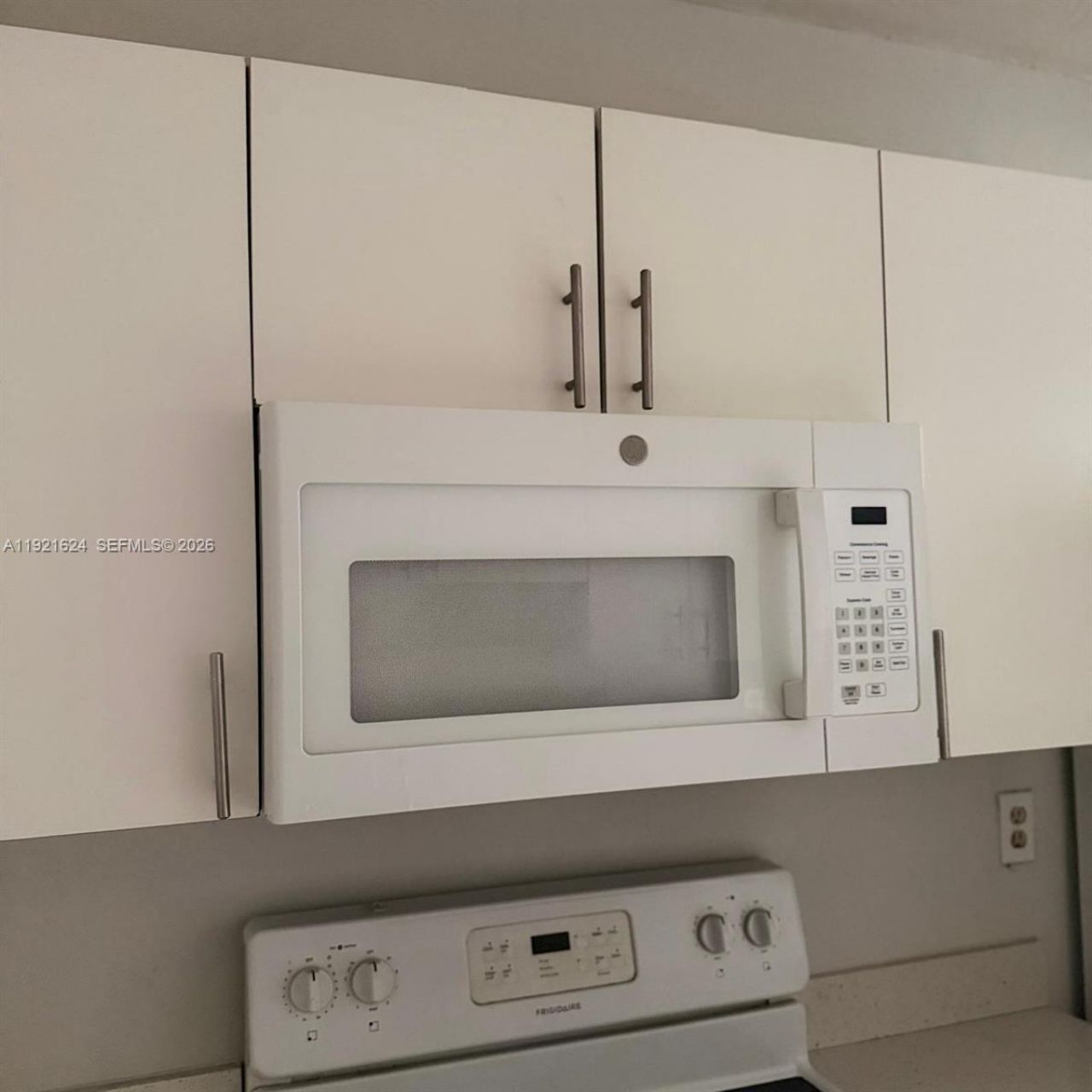 5501 NW 7th St, Unit E301, Miami, FL 33126 Photo