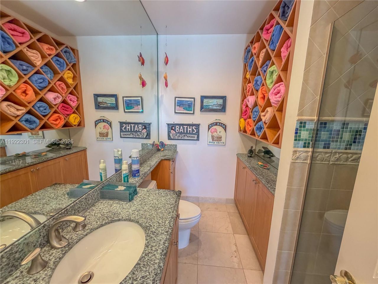 3220 NE 165th St, North Miami Beach, FL 33160 Photo