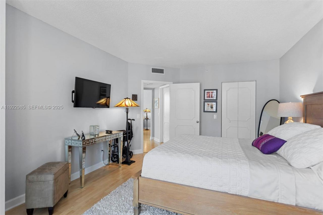 21205 Yacht Club Dr, Unit 2403, Aventura, FL 33180 Photo