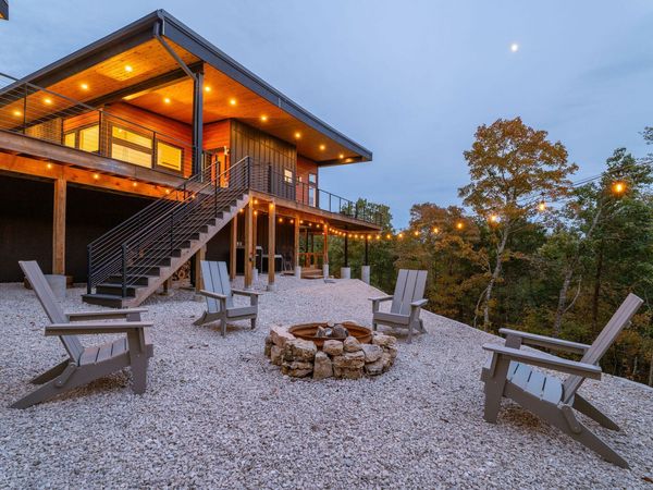 176 Canada Drive, Branson West, MO 65737