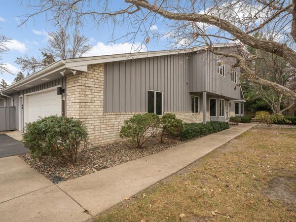 1166 Kingsley Court S, Mendota Heights, MN 55118