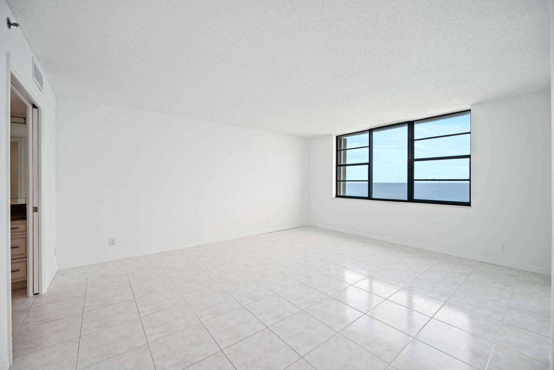 840 Ocean Drive, Unit 1005, Juno Beach, FL 33408 Photo