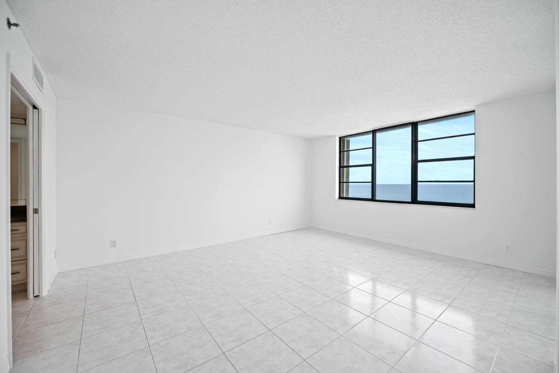 840 Ocean Drive, Unit 1005, Juno Beach, FL 33408 Photo