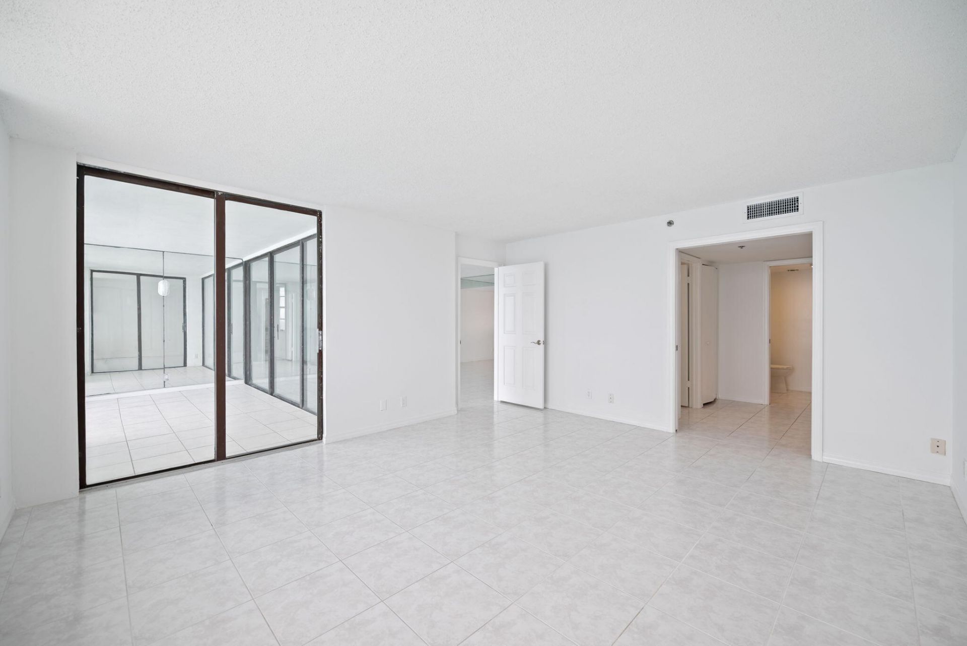 840 Ocean Drive, Unit 1005, Juno Beach, FL 33408 Photo